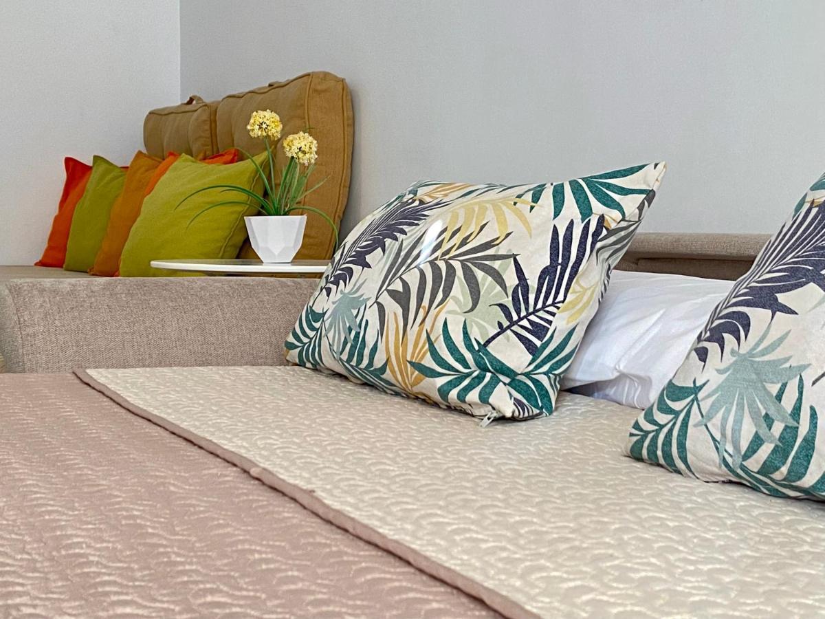Studio With Access To The Garden. Open Pool. Beach Very Close. Wifi & Netflix Free Benalmádena Exterior foto