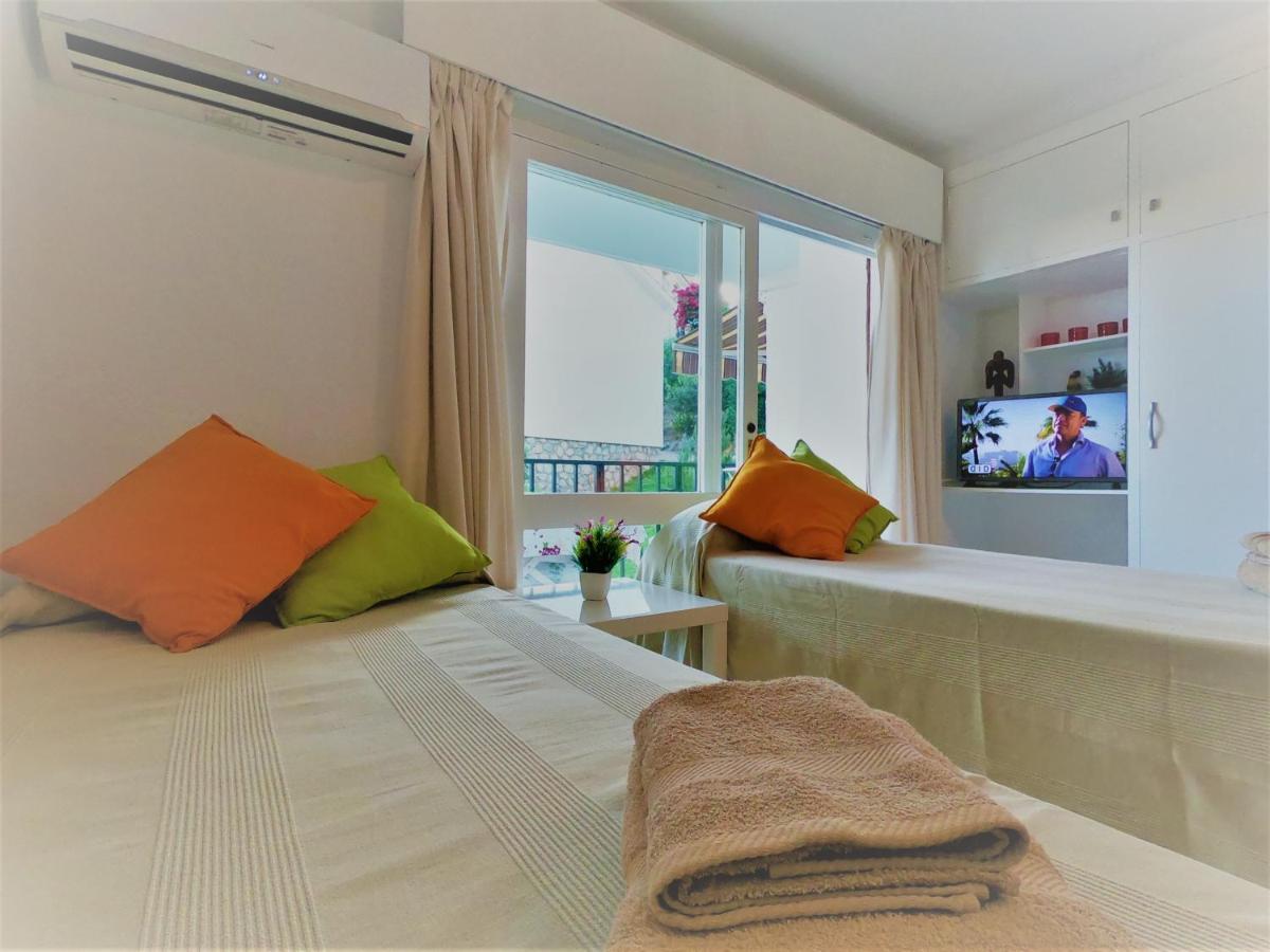 Studio With Access To The Garden. Open Pool. Beach Very Close. Wifi & Netflix Free Benalmádena Exterior foto